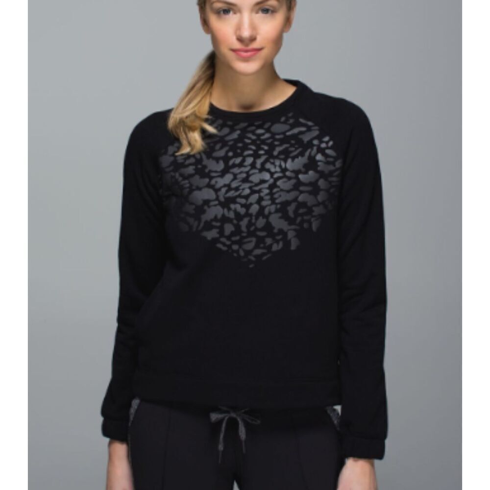 lululemon athletica Black Crewneck Sweatshirt with Subtle Heart Print